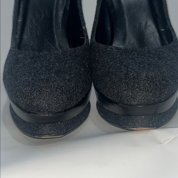 EUC STUART WEITZMAN Wool Platform Pumps - Picture 11 of 15